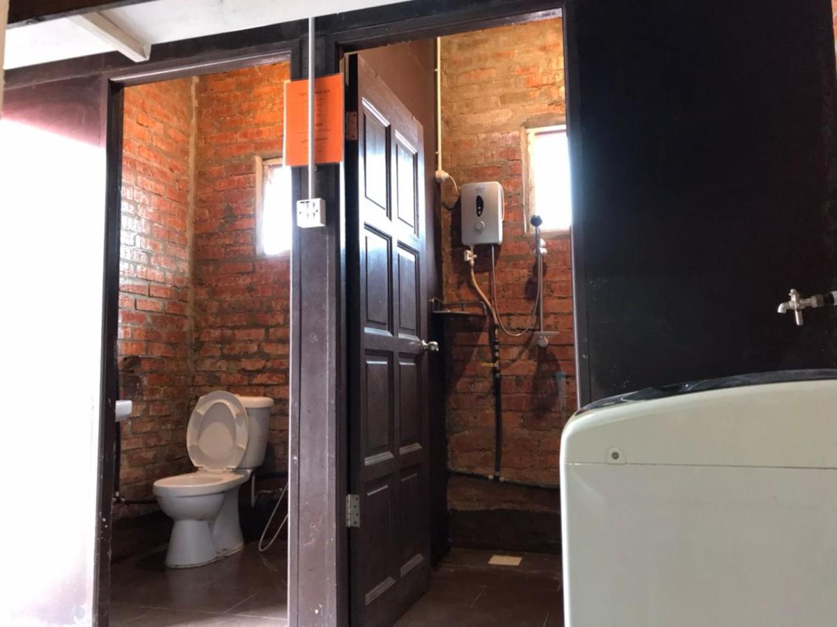 Kenyalang Urban Homestay Kuching Bagian luar foto